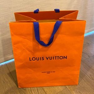 Louis Vuitton shopping bag (not actual bag)